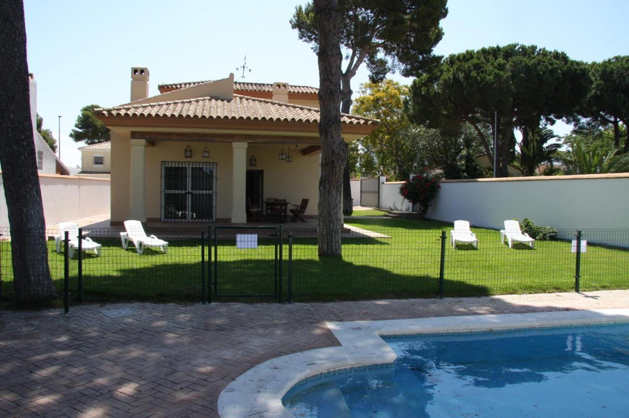 Moderno Y Amplio Chalet, Con Piscina Privada Chiclana de la Frontera Exterior foto