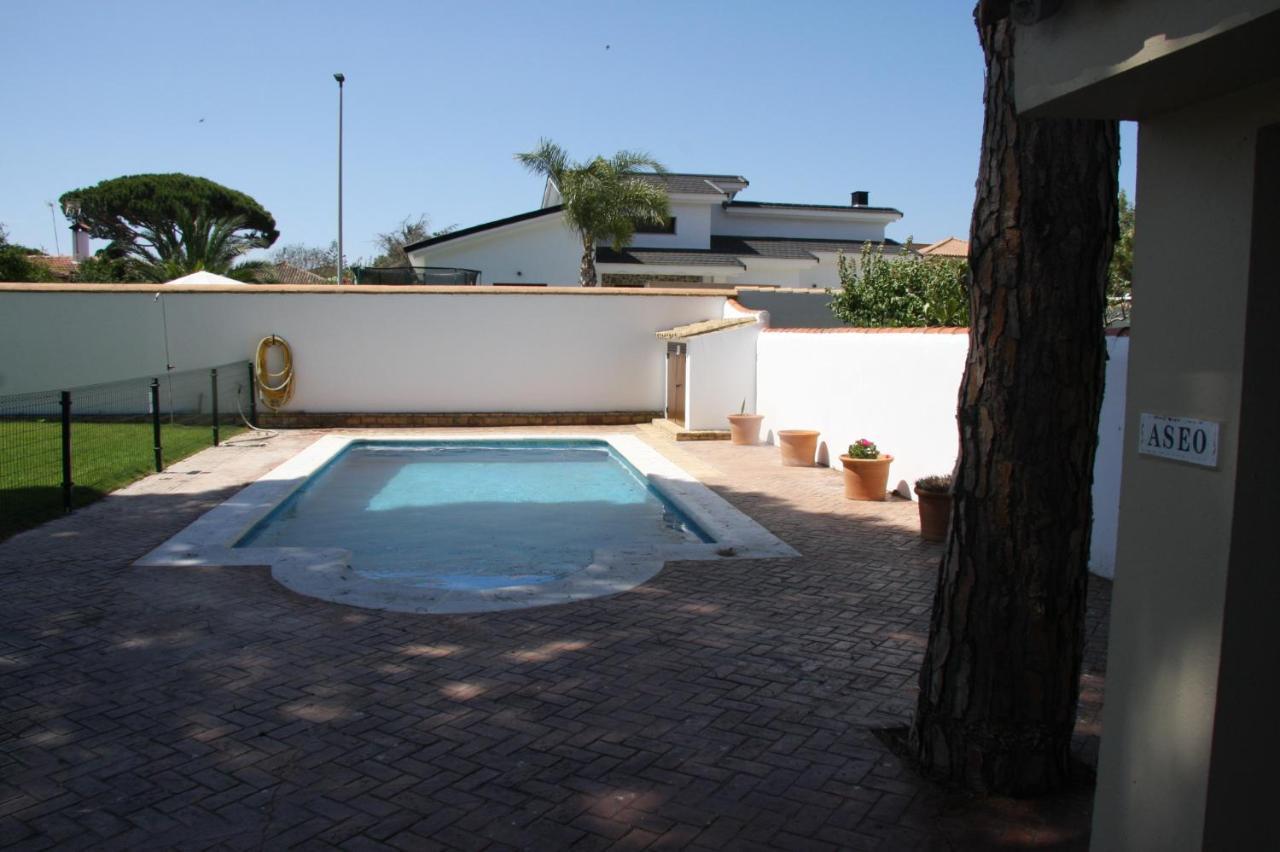 Moderno Y Amplio Chalet, Con Piscina Privada Chiclana de la Frontera Exterior foto